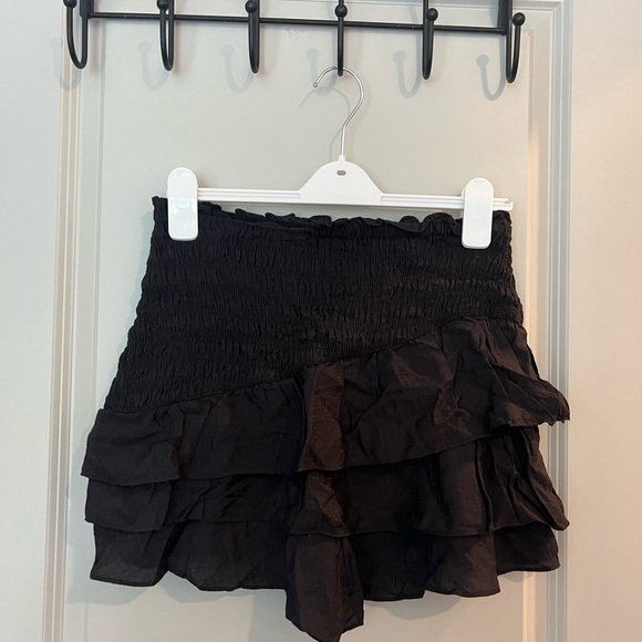 Cute black skort! - Picture 2 of 3